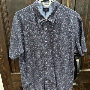 Good men, brand size large button up shirt